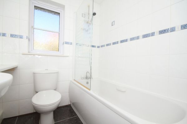 Cost of Shower Window Replacement in Albany